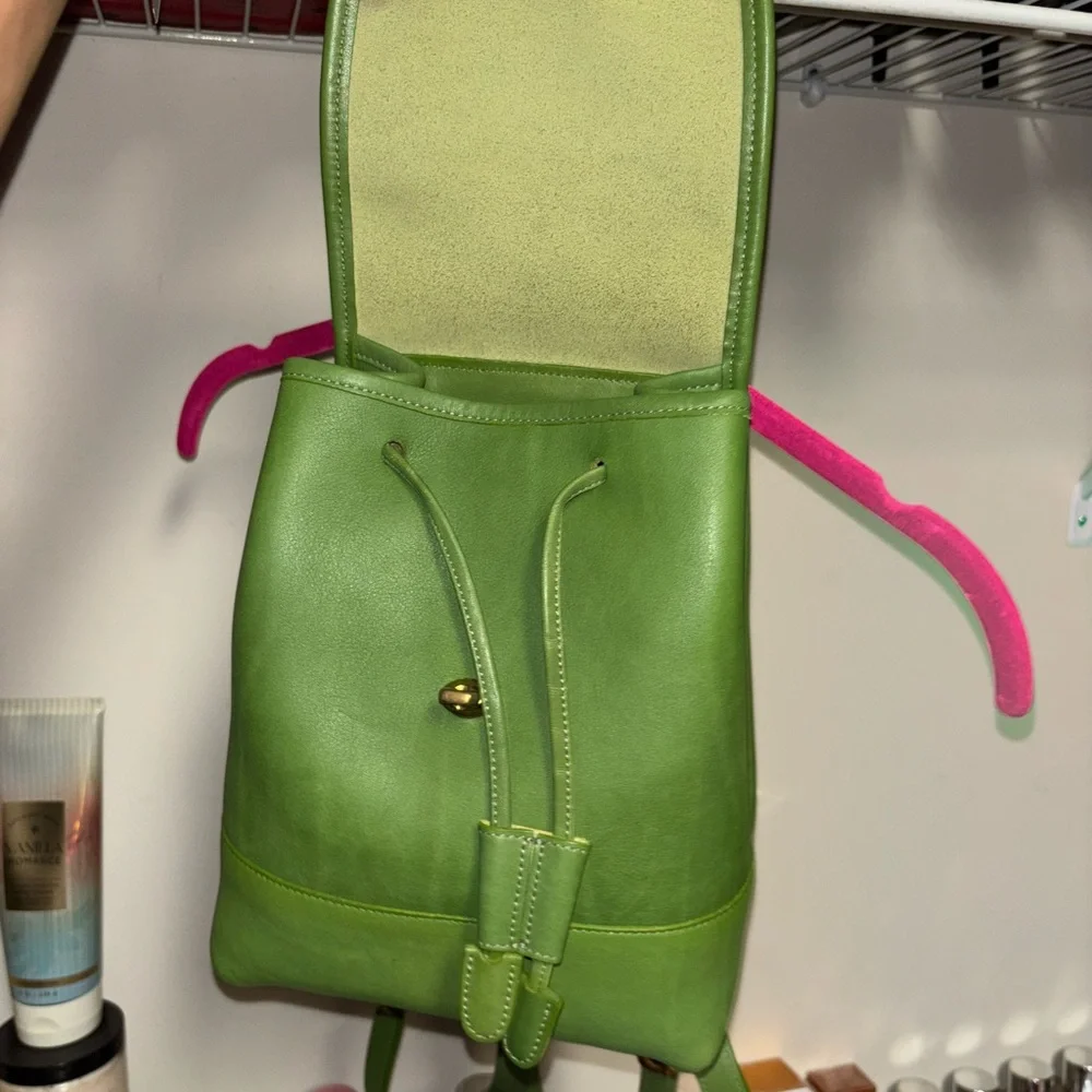 RARE Coach Leaf Green Vintage Leather Backpack - Picture 6 of 9